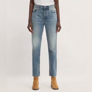 Everlane The 90s Cheeky Jean